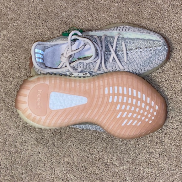 Yeezy Boost 350 V2 Citrin (Non-Reflective) NWT - Picture 3 of 12